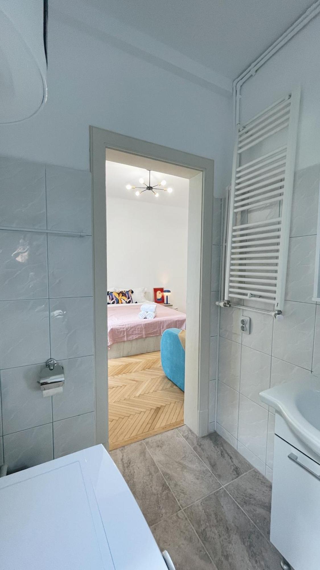 Pinkfluid - Charming Studio In Prime Location Бухарест Экстерьер фото